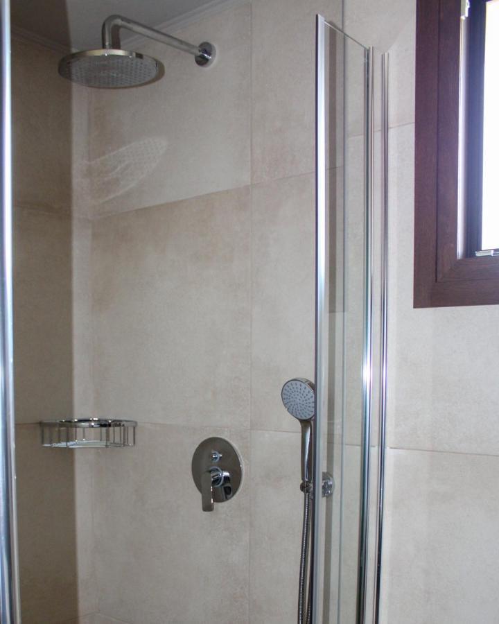 Agali Supreme Hospitality And Comfort Afytos Bagian luar foto